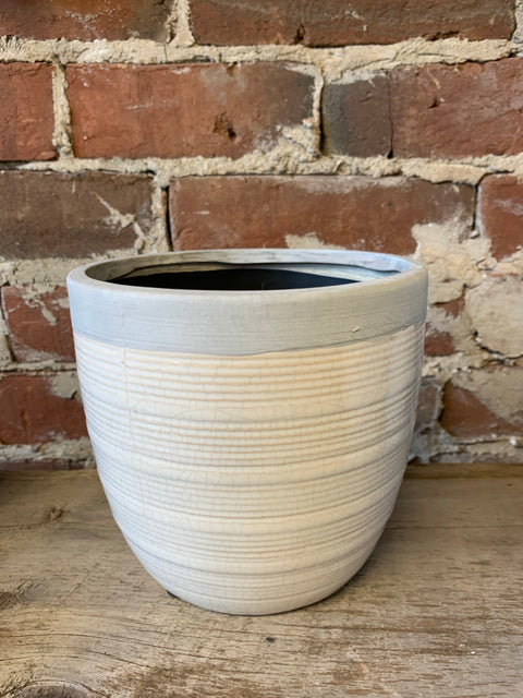 Ceramic pot